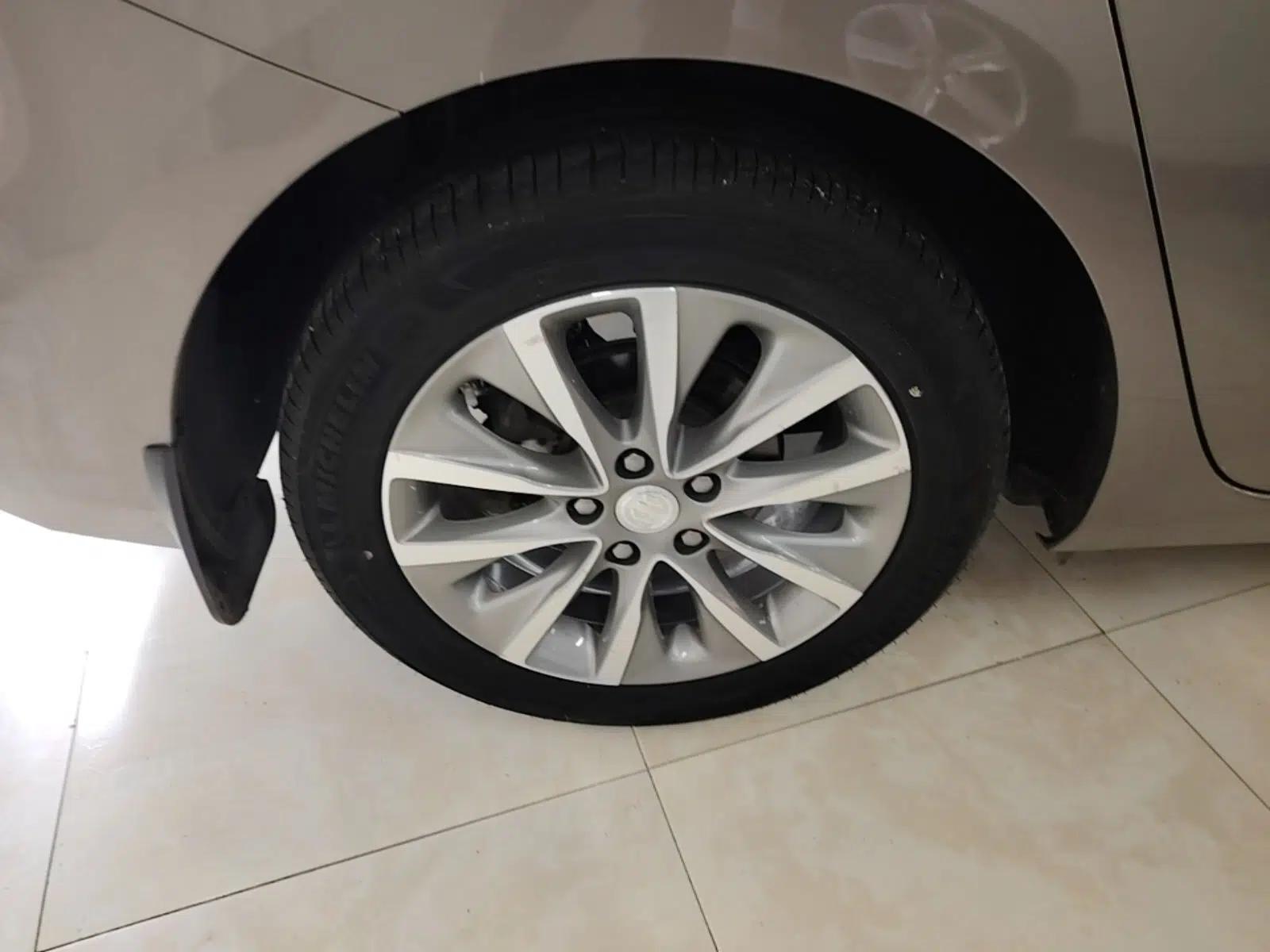 Buick GL6 2019 18T 6-Seater Connected Luxury Version China VI Standard — миниатюра 11