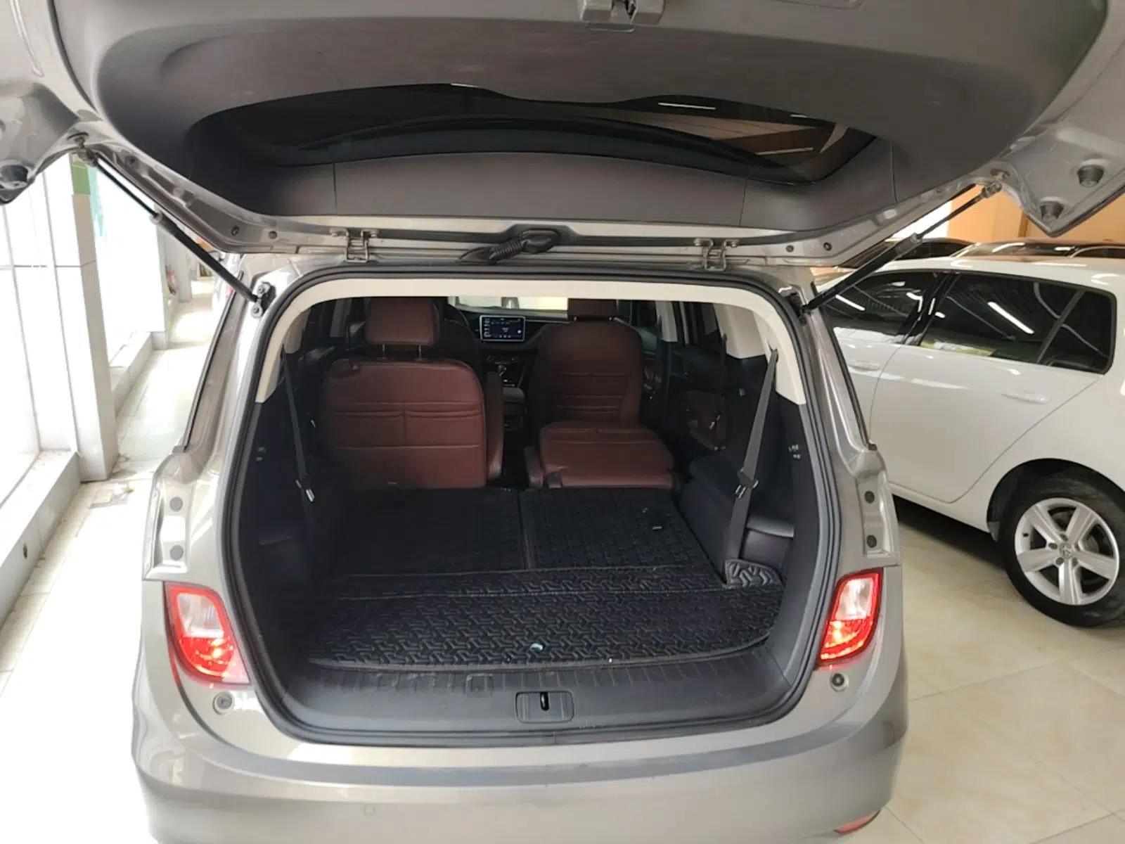 Buick GL6 2019 18T 6-Seater Connected Luxury Version China VI Standard — миниатюра 22
