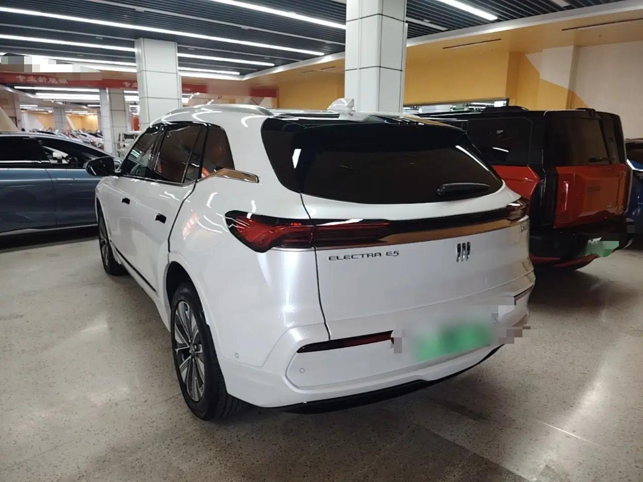 Buick E5 2025 Model 620KM Prestige Edition — миниатюра 4