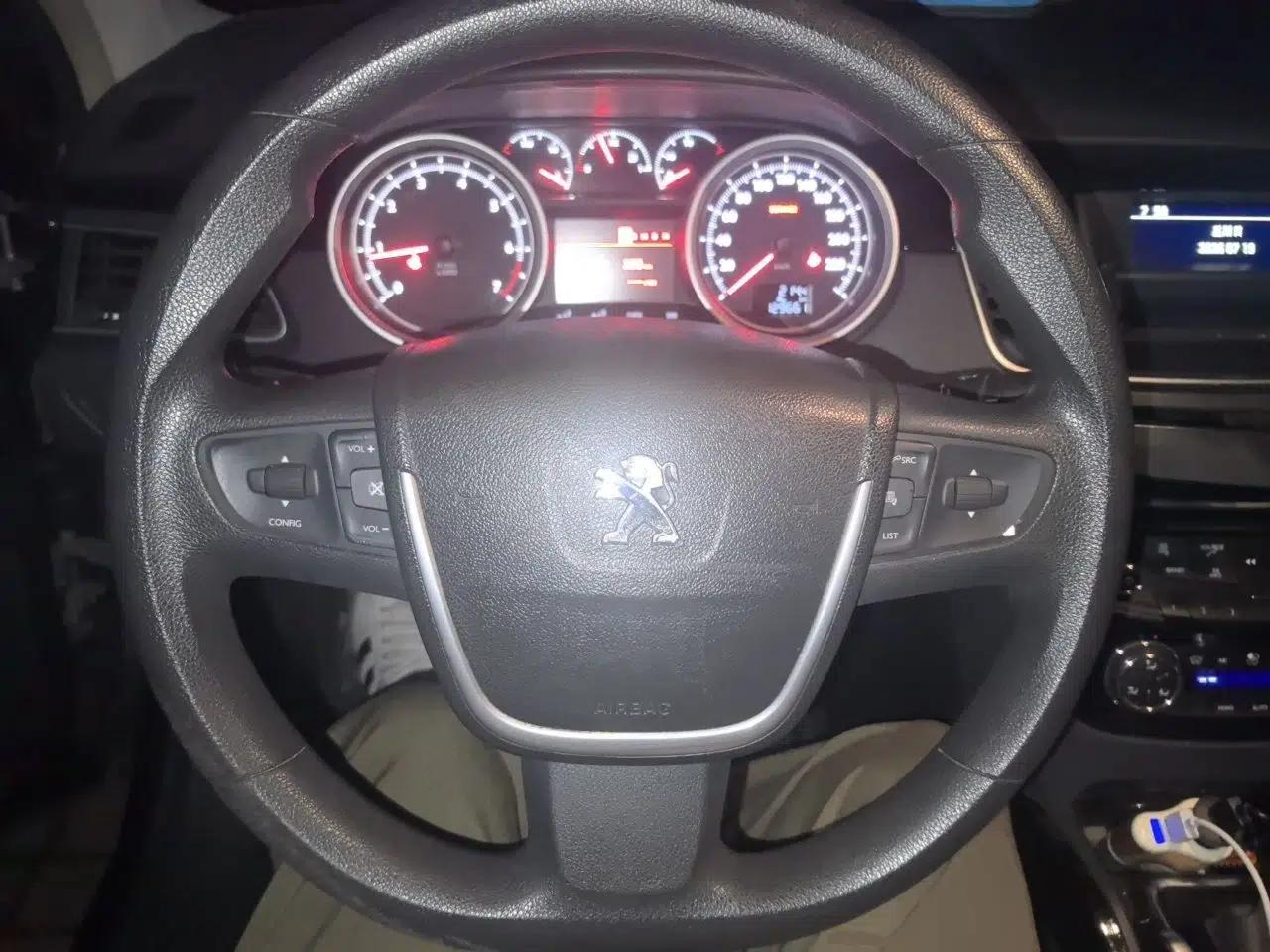Peugeot 508 2013 2.0L 2nd Anniversary Edition with Automatic Sunroof – Classic Version — миниатюра 10