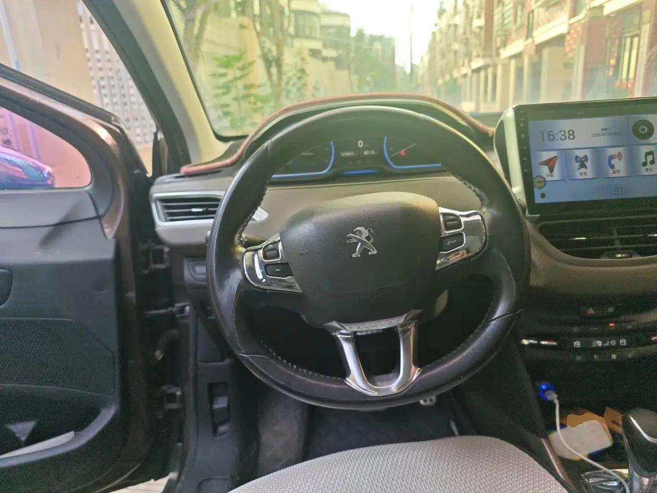 Peugeot 2008 2014 1.6L Automatic Navigation Edition — миниатюра 10