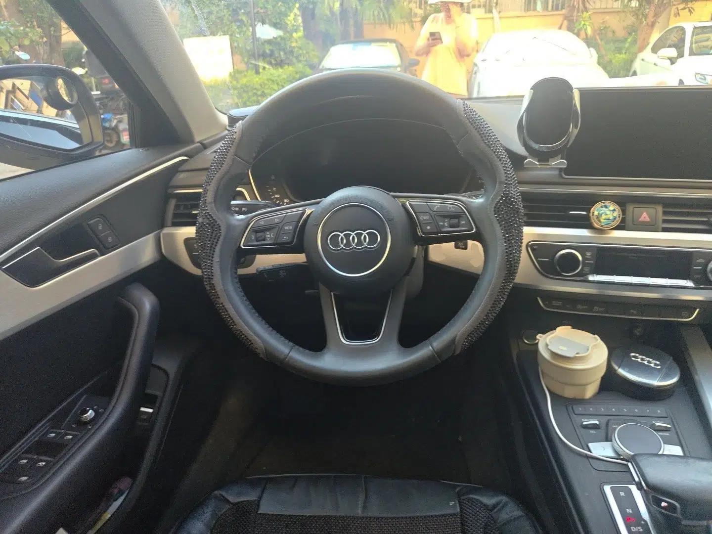Audi A4L 2018 30th Anniversary Edition 40 TFSI Fashion Model — миниатюра 9