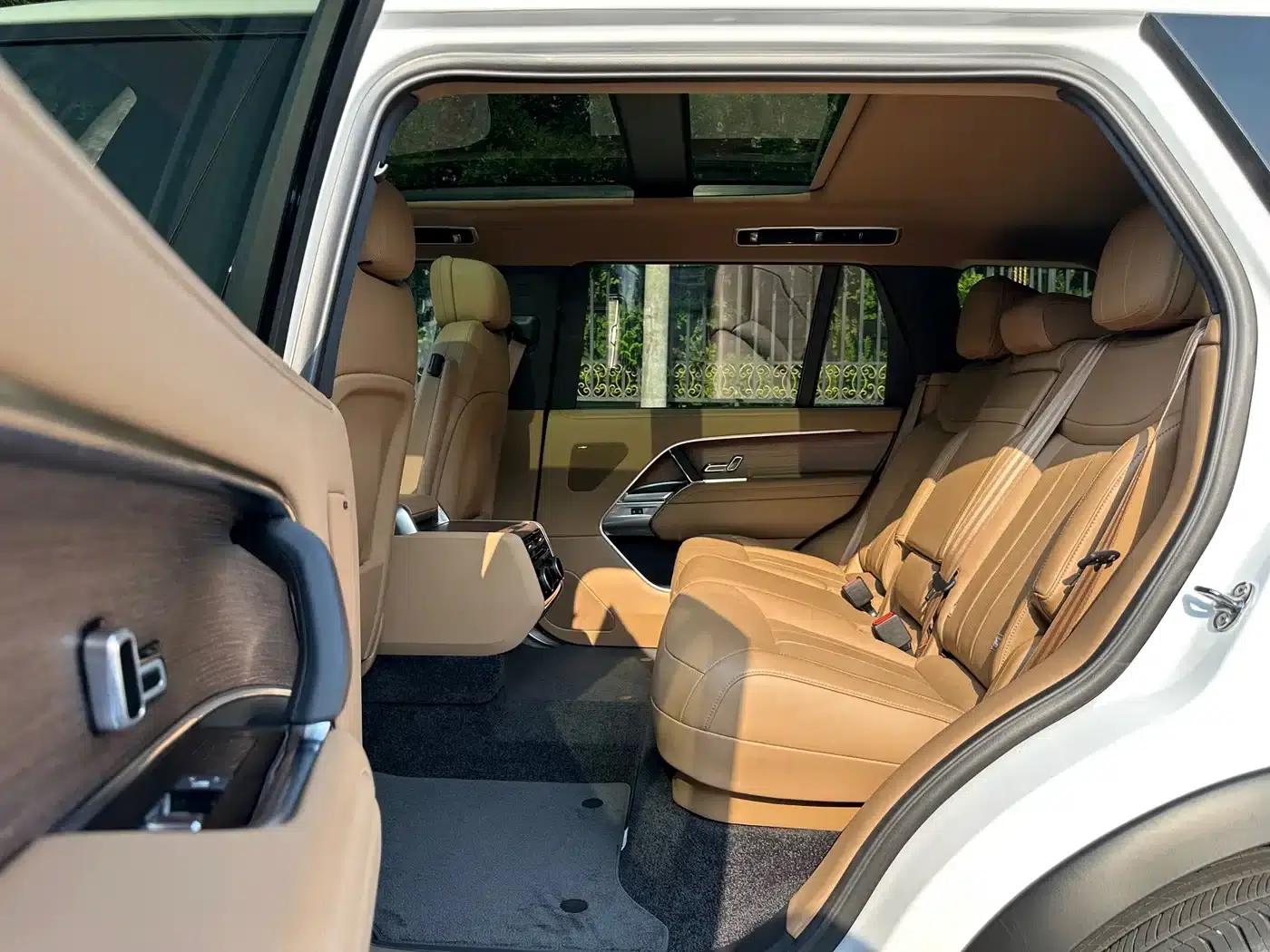 Range Rover 2025 3.0 L6 400PS Grand Long Wheelbase — миниатюра 12