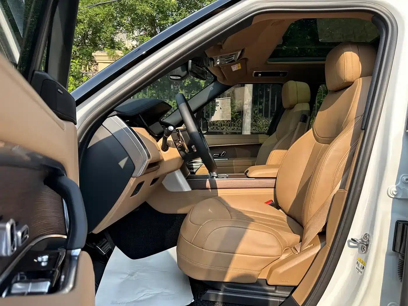 Range Rover 2025 3.0 L6 400PS Grand Long Wheelbase — миниатюра 7