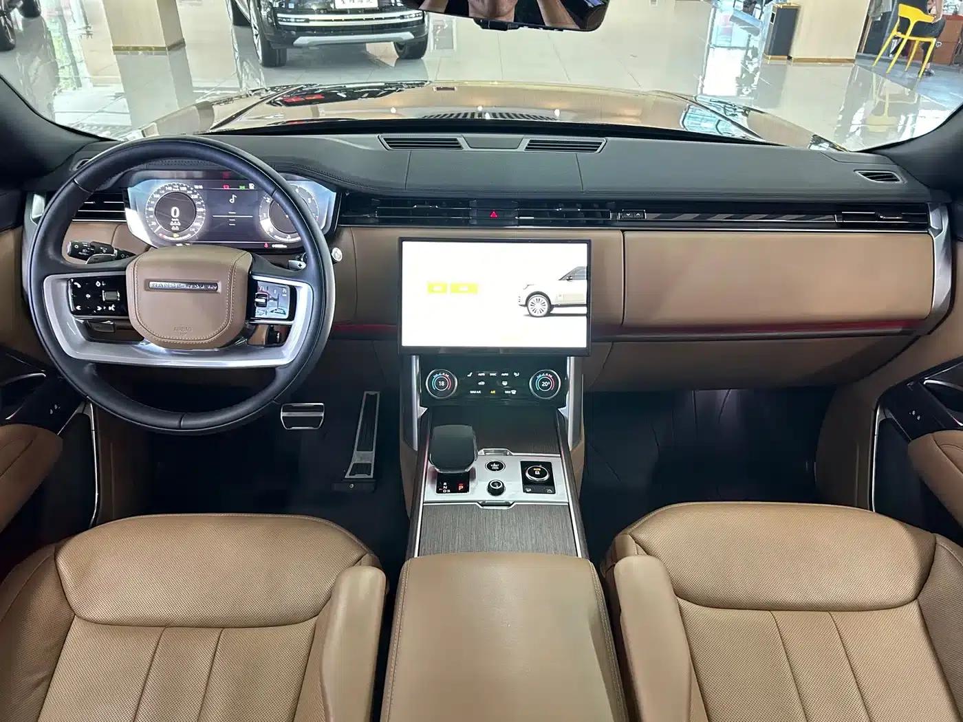 Range Rover 2023 3.0 L6 400PS Grand 7-Seat Extended Edition — миниатюра 30