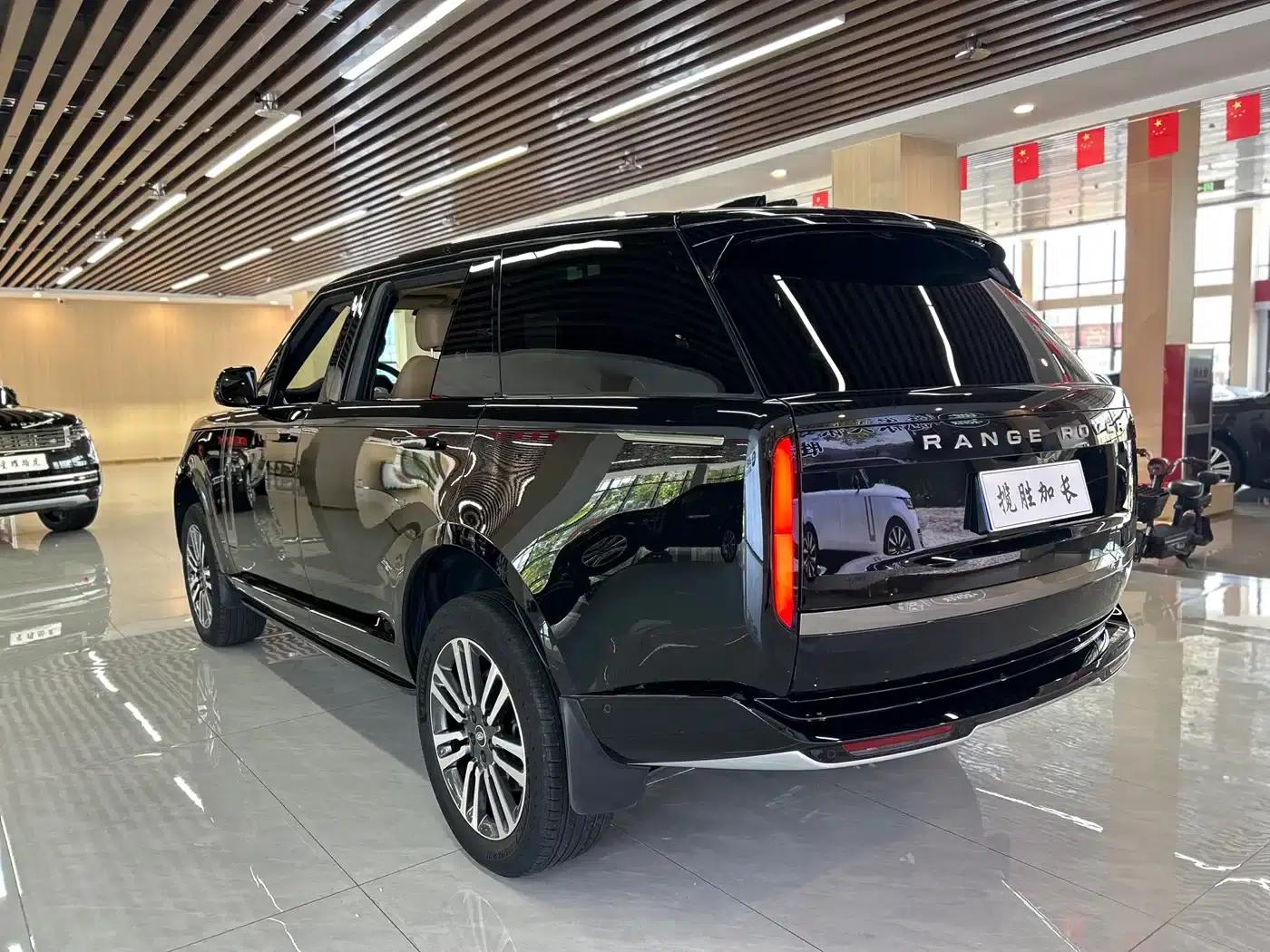 Range Rover 2023 3.0 L6 400PS Grand 7-Seat Extended Edition — миниатюра 49
