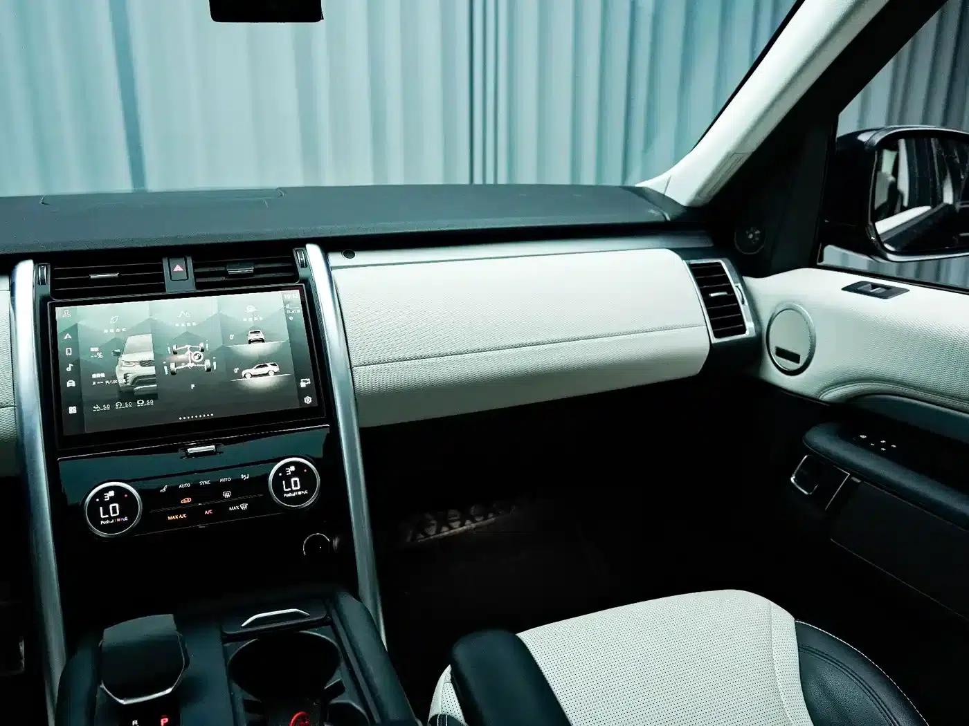 Discover the 2021 360PS R-Dynamic SE — миниатюра 6