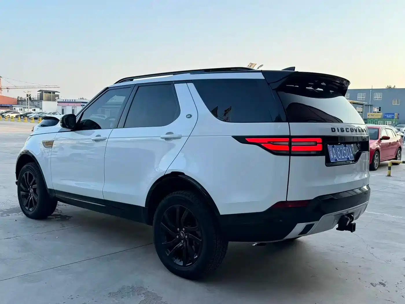 Discovery 2020 3.0 SC V6 30th Anniversary Edition — миниатюра 6