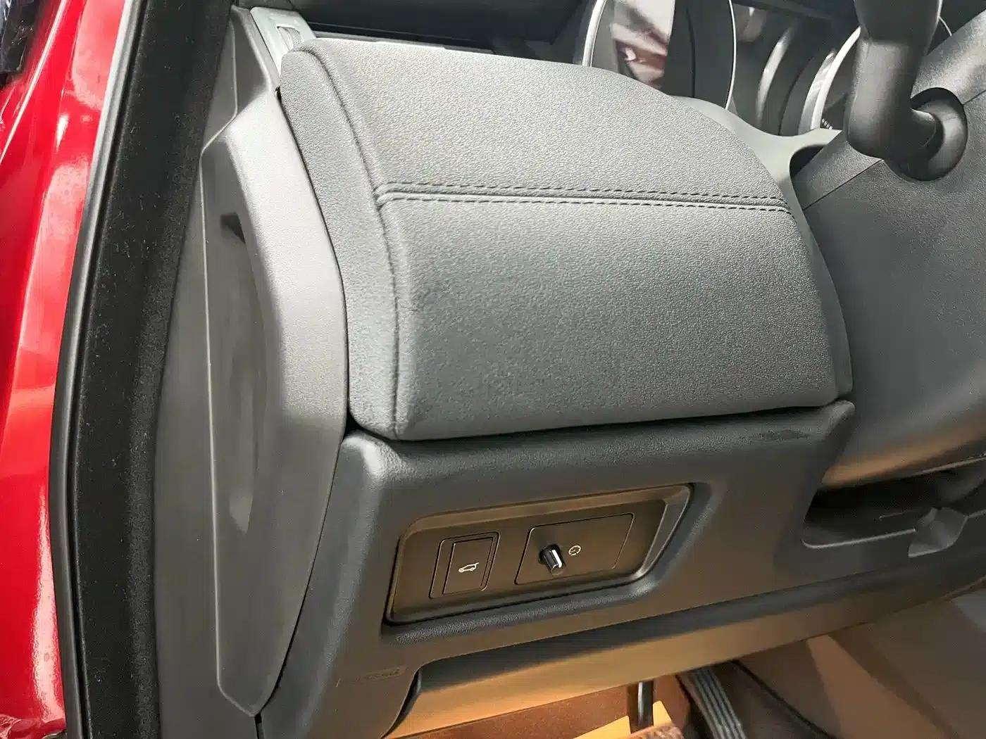 Range Rover Evoque 2017 2.0T Pure Fashion Edition — миниатюра 12