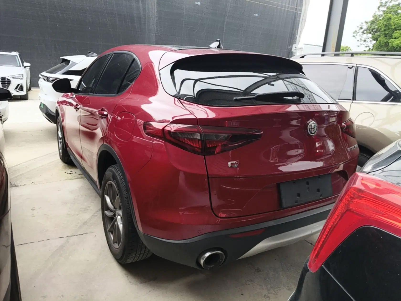 Alfa Romeo Stelvio 2017 2.0T 200HP Elite Edition — миниатюра 4