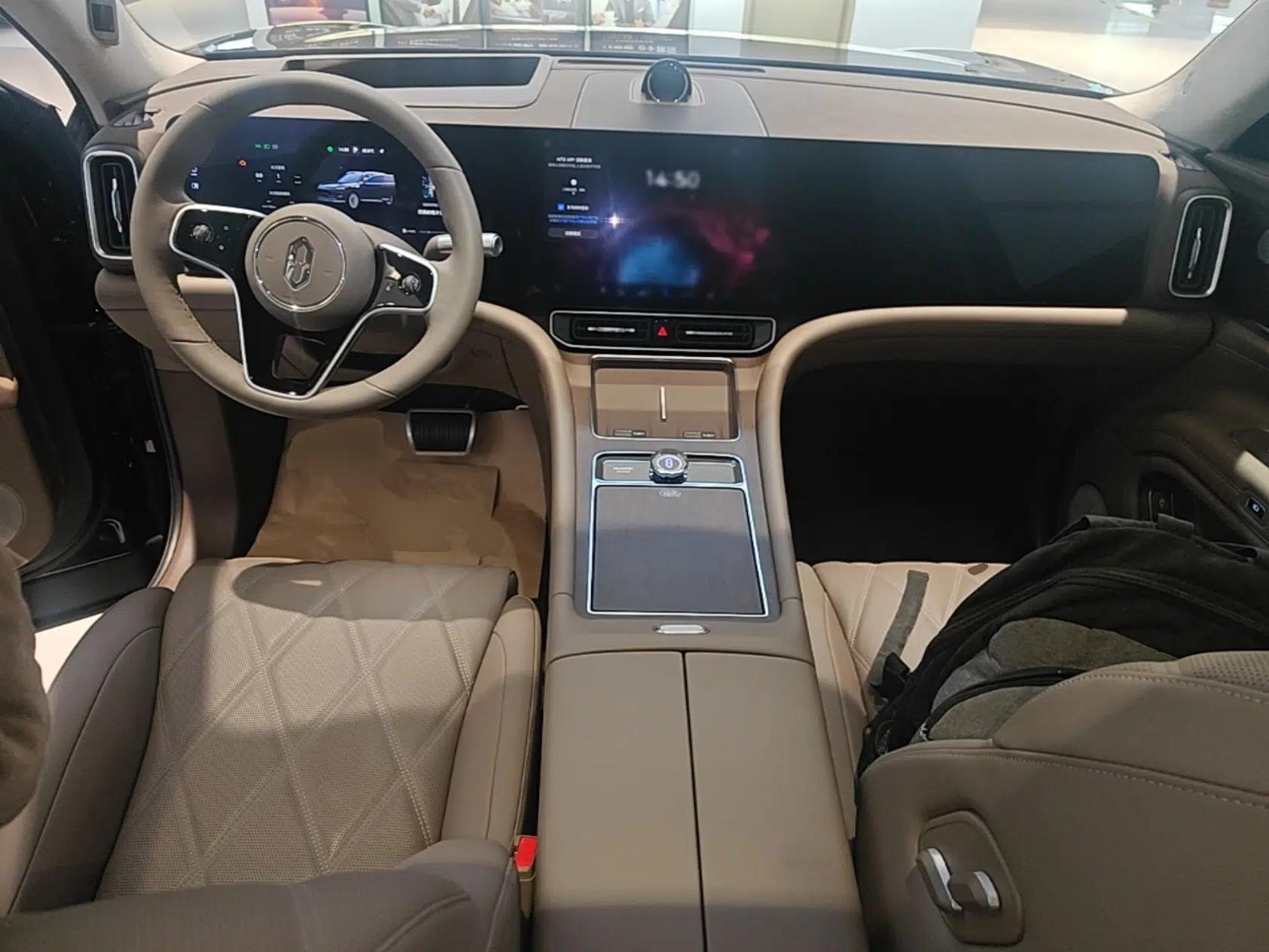 Hima AITO M9 2025 Extended-Range Ultra Version 52 kWh 6-Seater — миниатюра 12