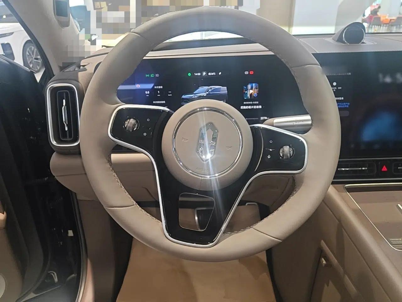 Hima AITO M9 2025 Extended-Range Ultra Version 52 kWh 6-Seater — миниатюра 13