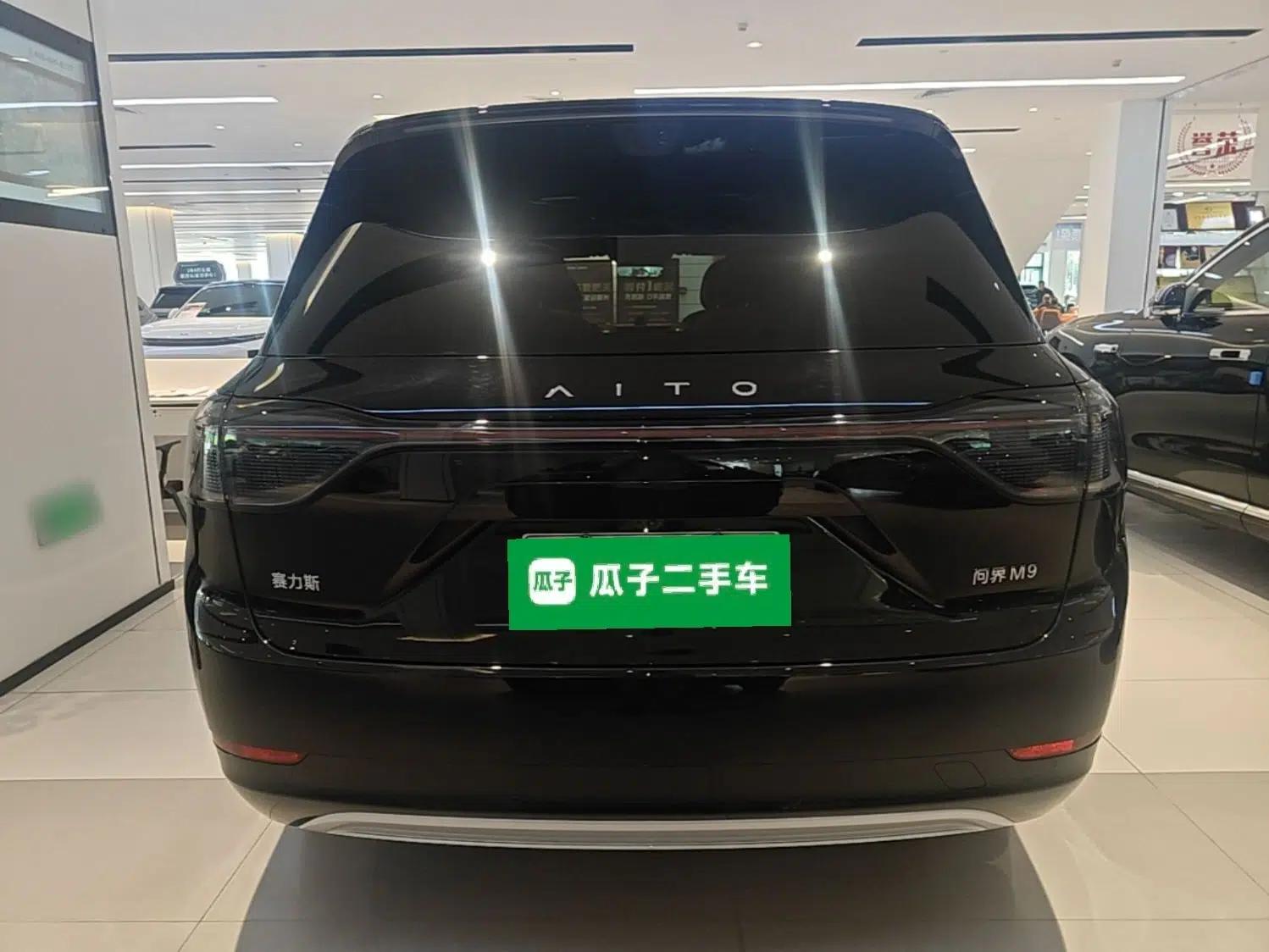 Hima AITO M9 2025 Extended-Range Ultra Version 52 kWh 6-Seater — миниатюра 5