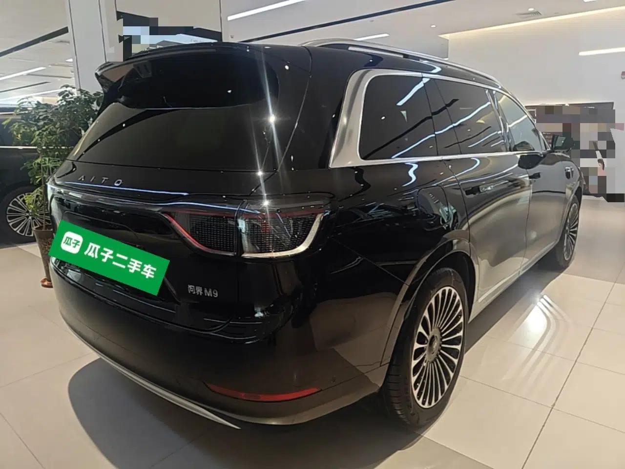 Hima AITO M9 2025 Extended-Range Ultra Version 52 kWh 6-Seater — миниатюра 6
