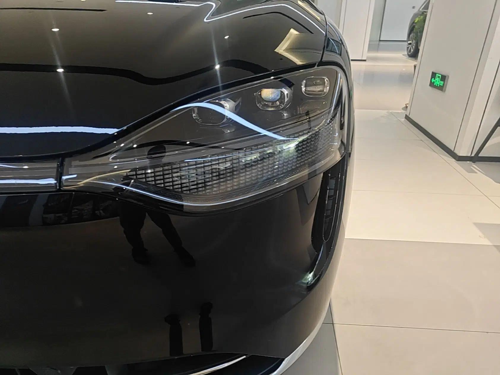 Hima AITO M9 2025 Extended-Range Ultra Version 52 kWh 6-Seater — миниатюра 8