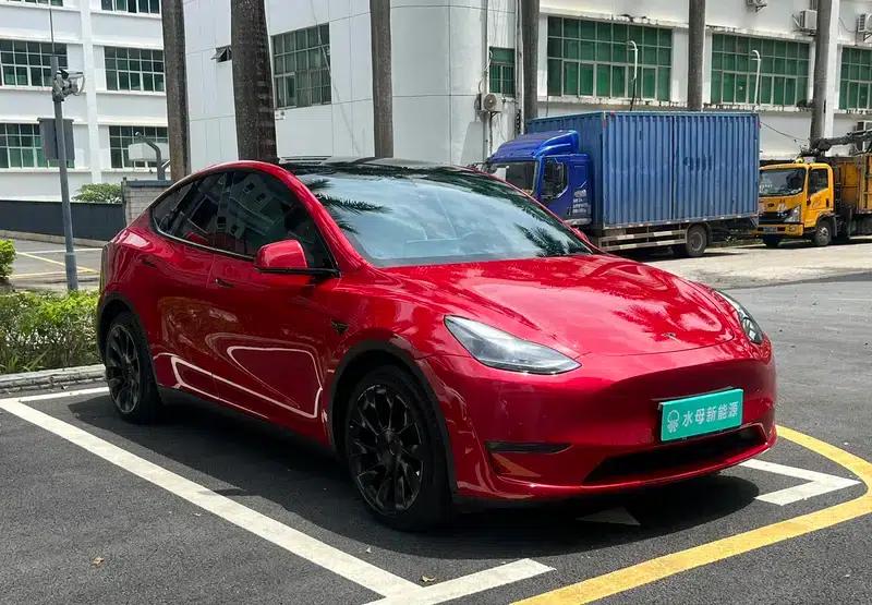 Model Y 2022 Long Range All-Wheel Drive — миниатюра 3