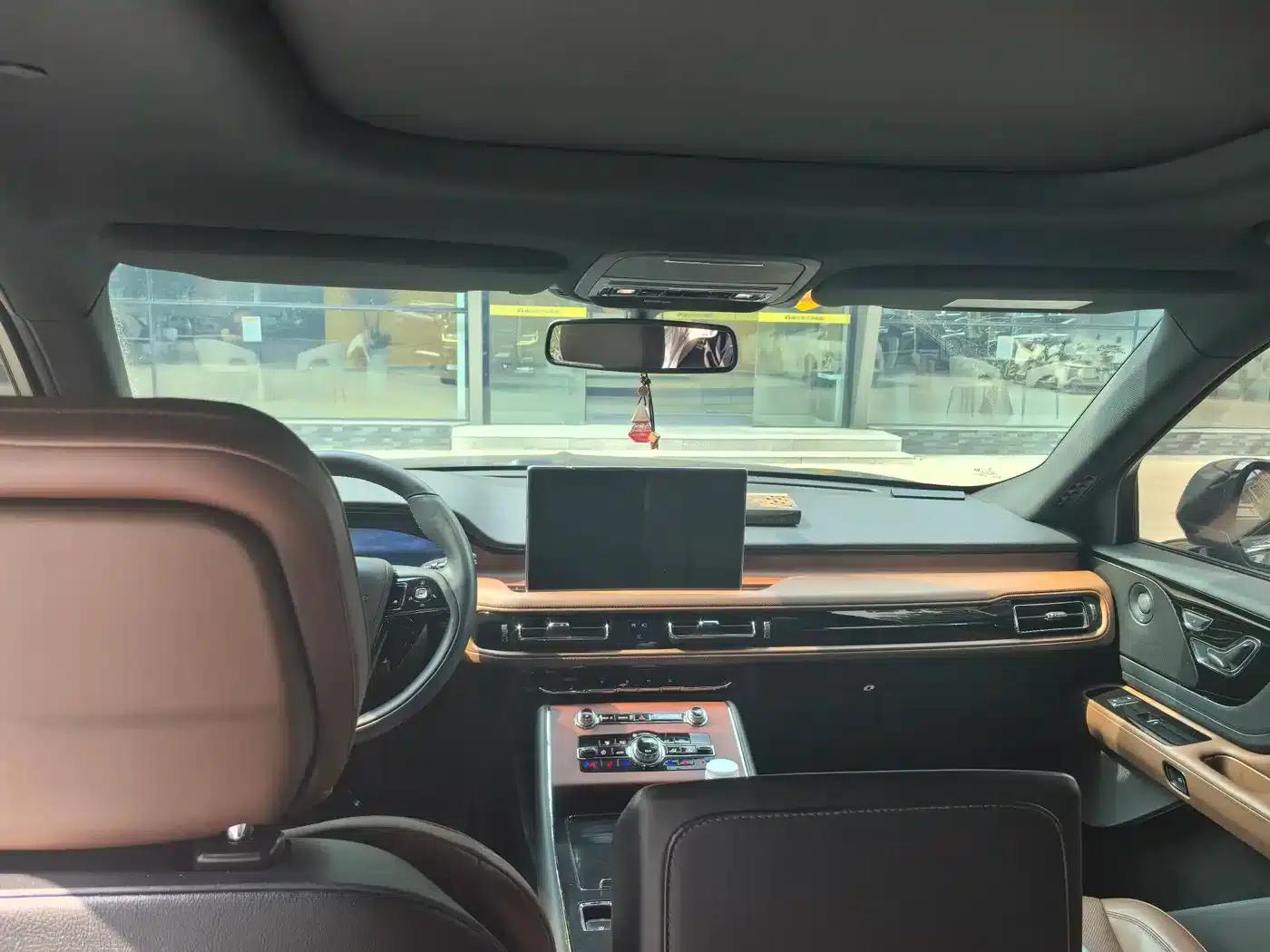 2023 Aviator 3.0T V6 AWD Premium Cruiser (6-seater) — миниатюра 4