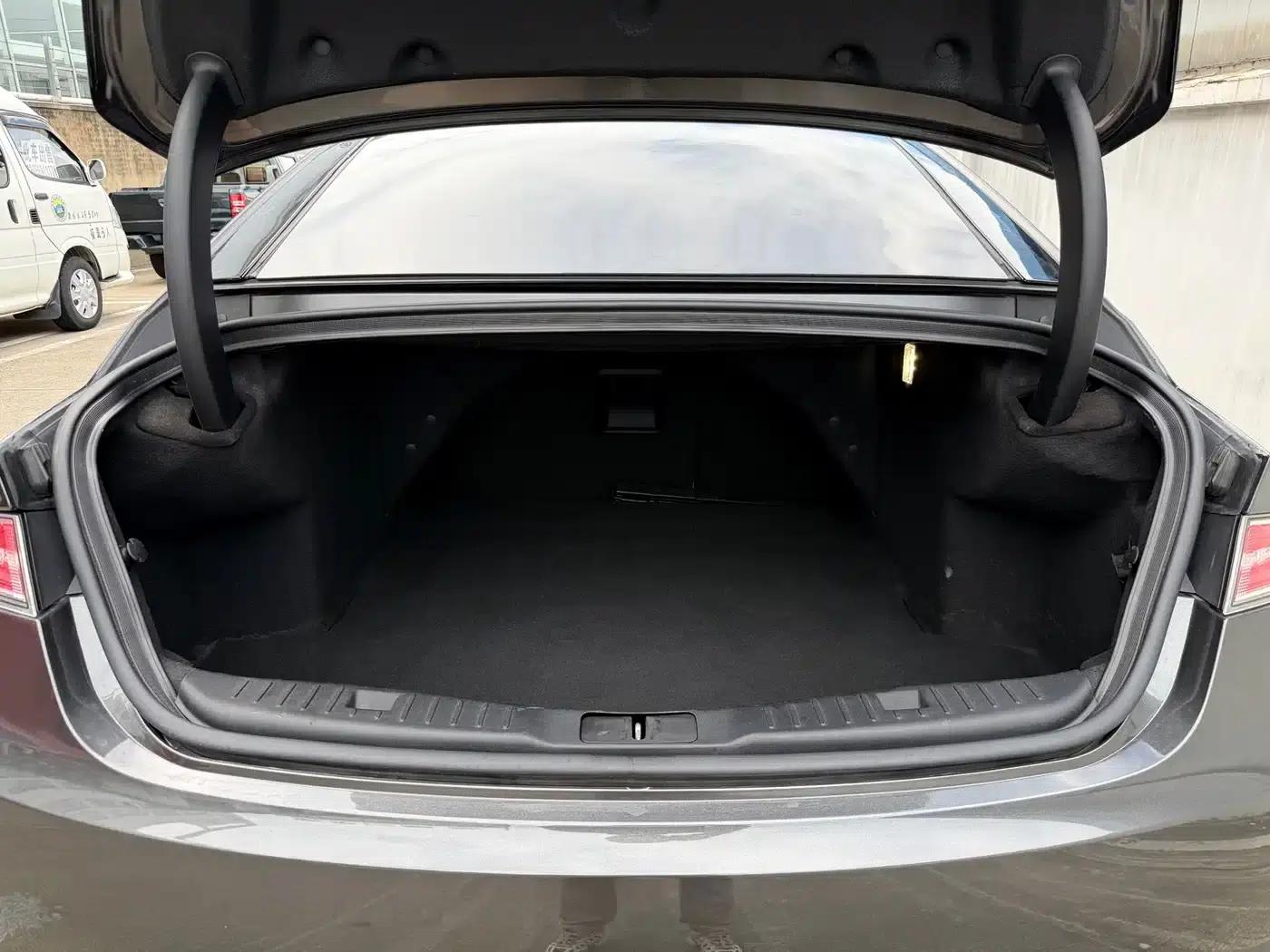 Lincoln MKZ 2016 2.0T Premium Edition — миниатюра 18