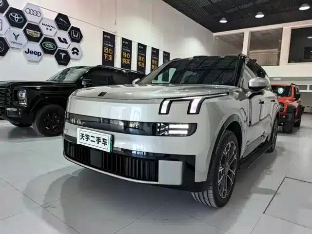 Lynk & Co 900 2025 2.0T Ultra 6-seater