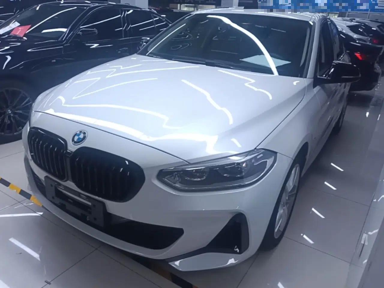 BMW 1 Series 2021 Revised 120i M Sport Night Edition — миниатюра 1