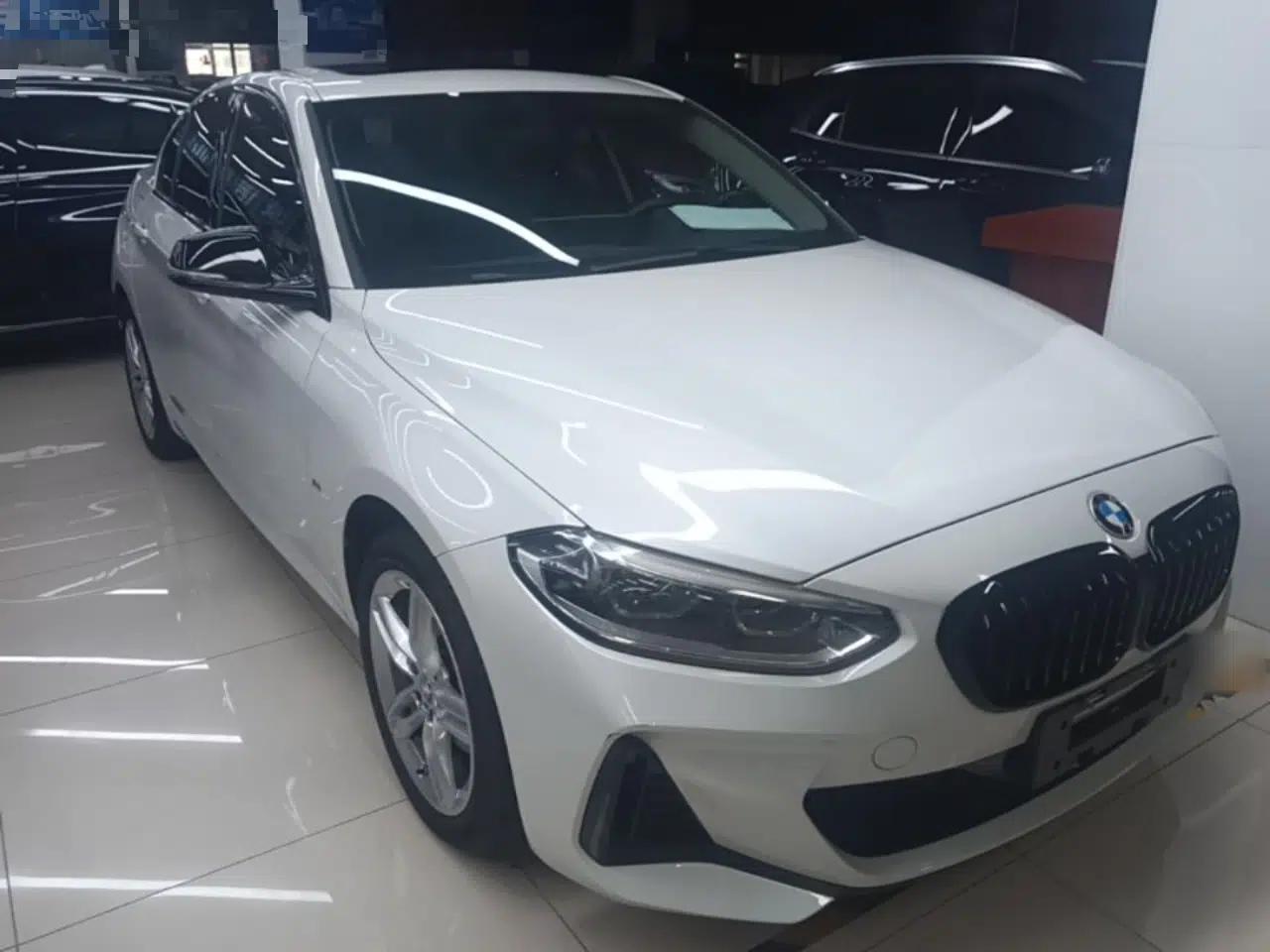 BMW 1 Series 2021 Revised 120i M Sport Night Edition — миниатюра 3