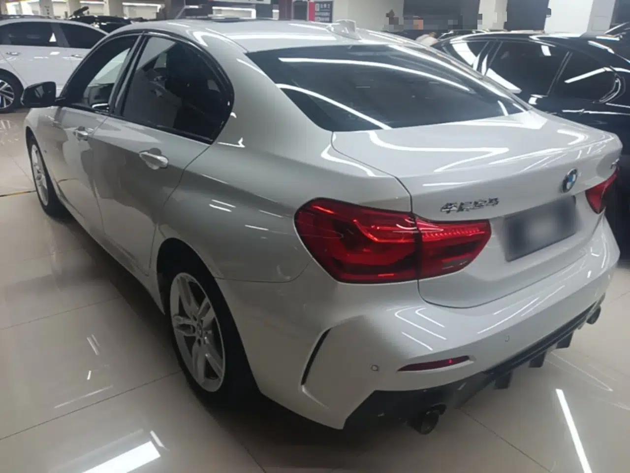 BMW 1 Series 2021 Revised 120i M Sport Night Edition — миниатюра 4