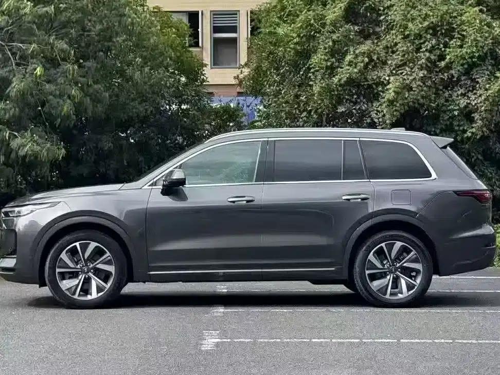 Li Auto ONE 2021 Extended Range 6-Seater — миниатюра 3