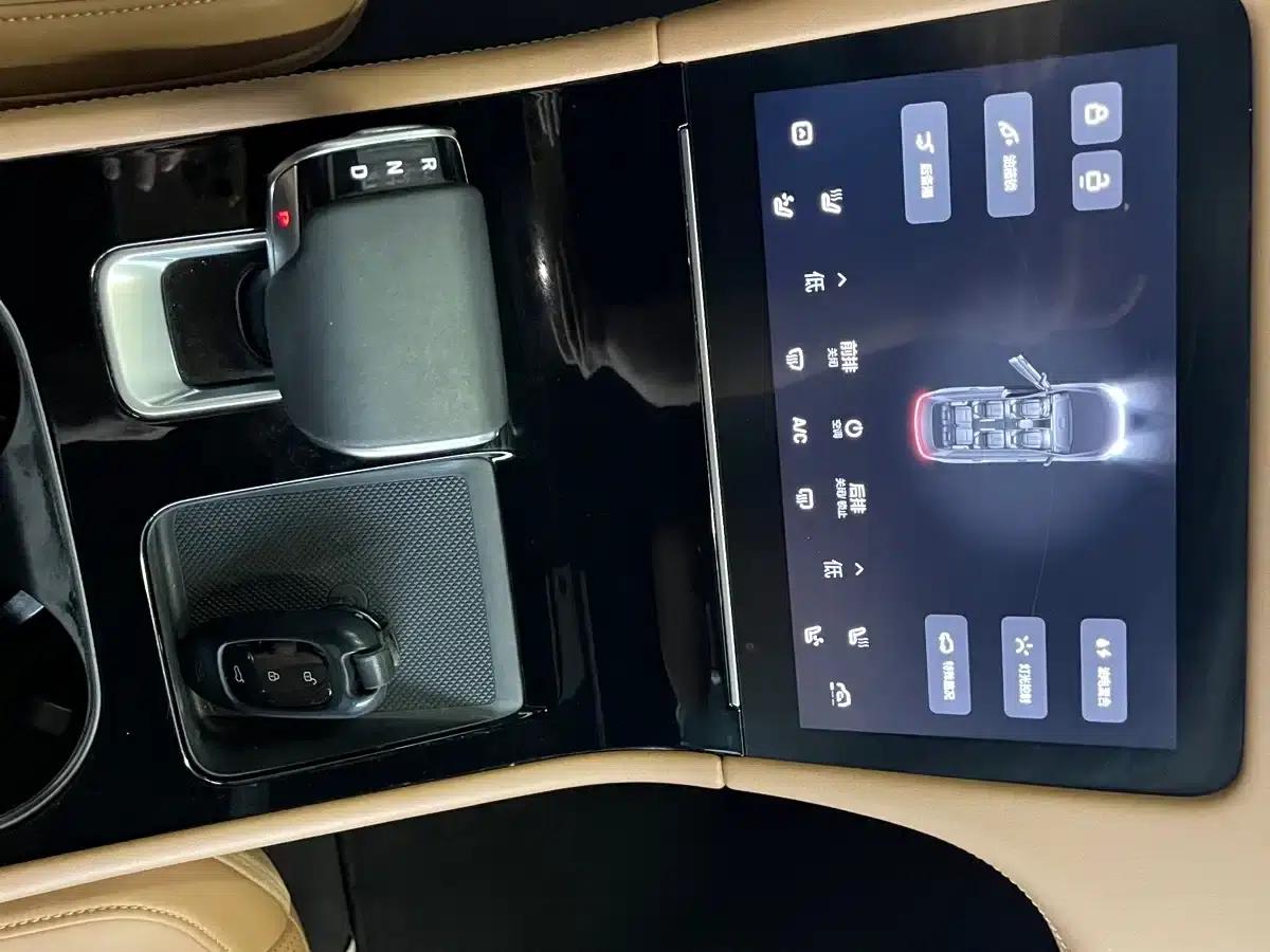 Li Auto ONE 2020 Extended Range 6-Seater — миниатюра 13