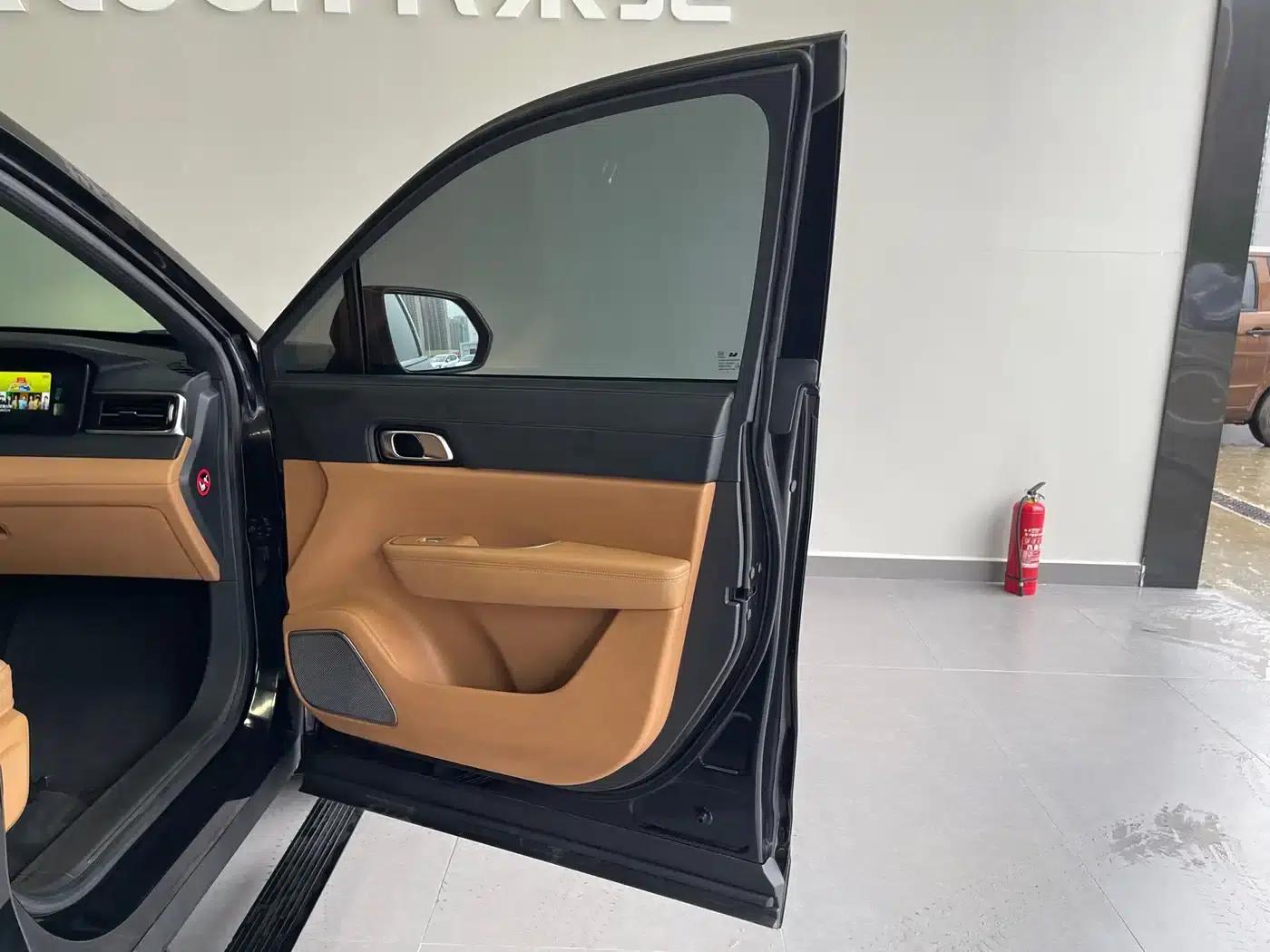 Li Auto ONE 2020 Extended Range 6-Seater — миниатюра 23