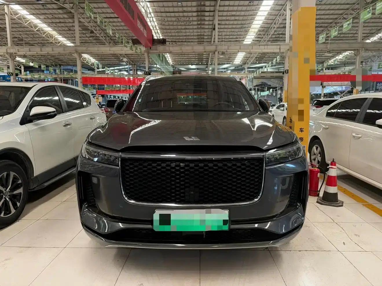 Li Auto ONE 2021 Extended Range 6-Seater — миниатюра 2