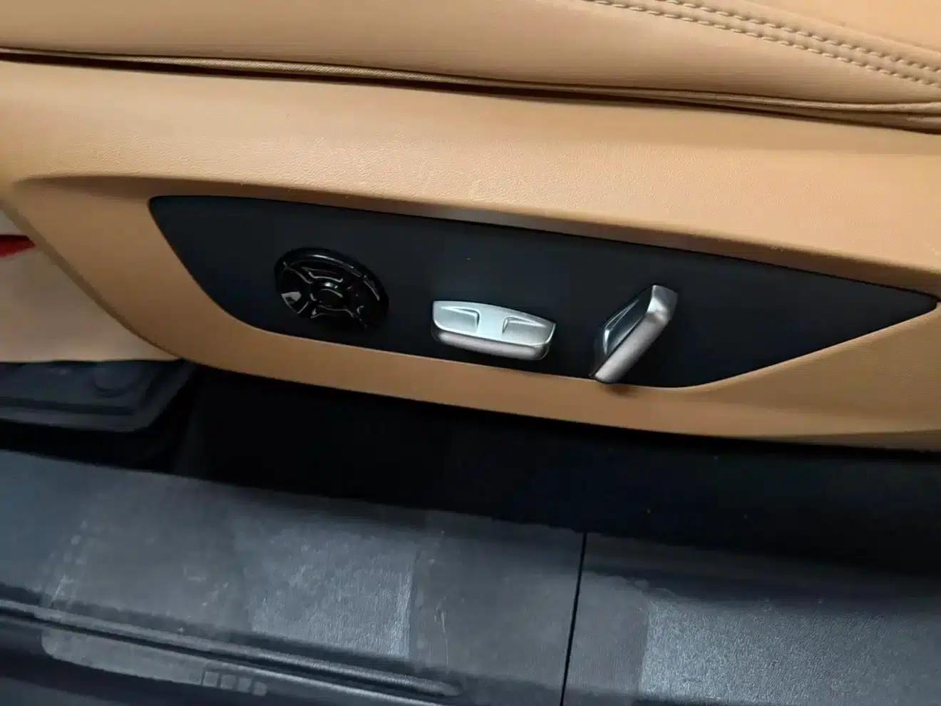 Li Auto ONE 2021 Extended Range 6-Seater — миниатюра 9