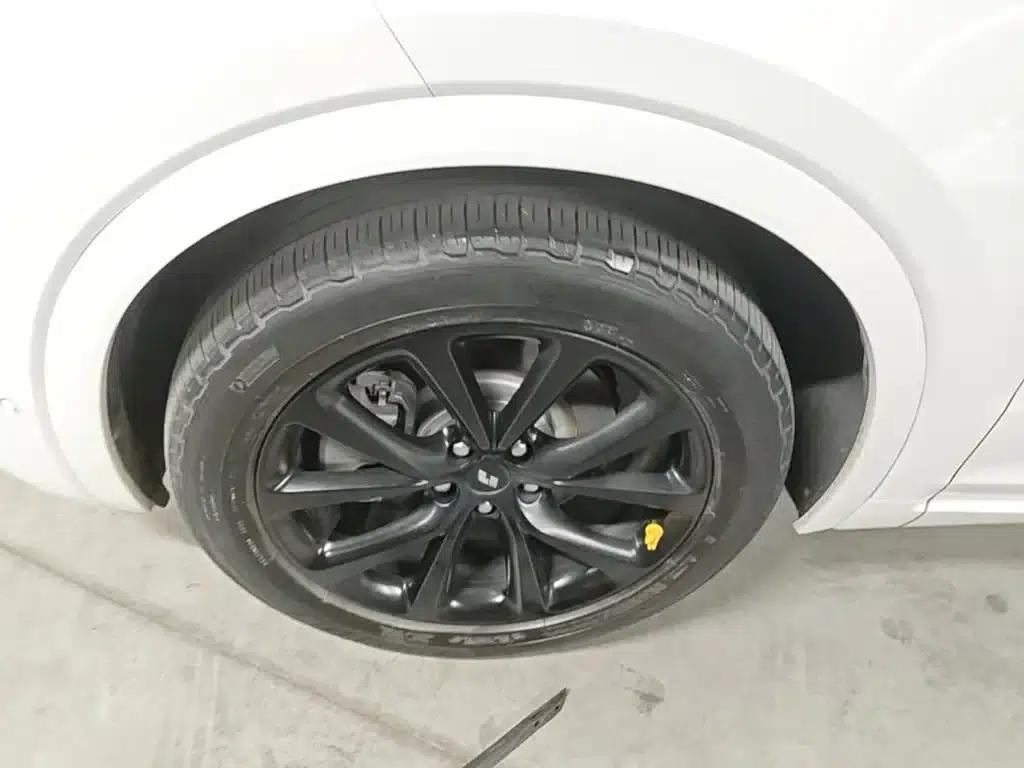 Li Auto ONE 2020 Extended Range 6-Seater — миниатюра 23