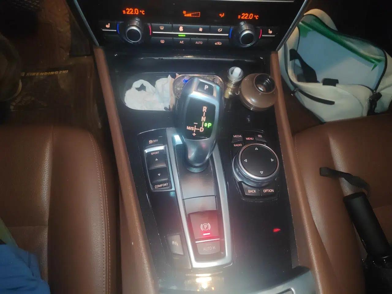 BMW 5 Series GT 2014 528i Leading Model — миниатюра 14