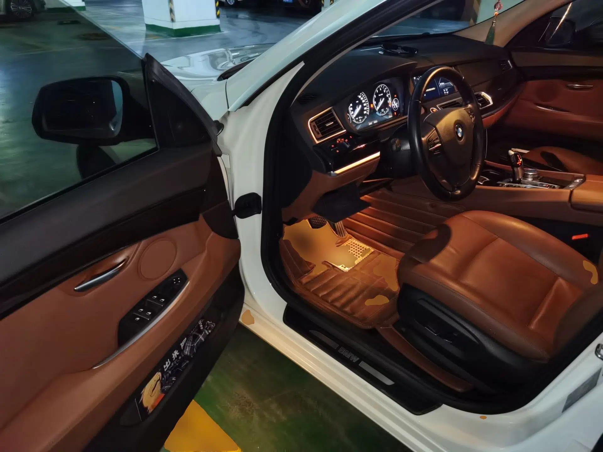 BMW 5 Series GT 2015 528i Leading Model — миниатюра 16