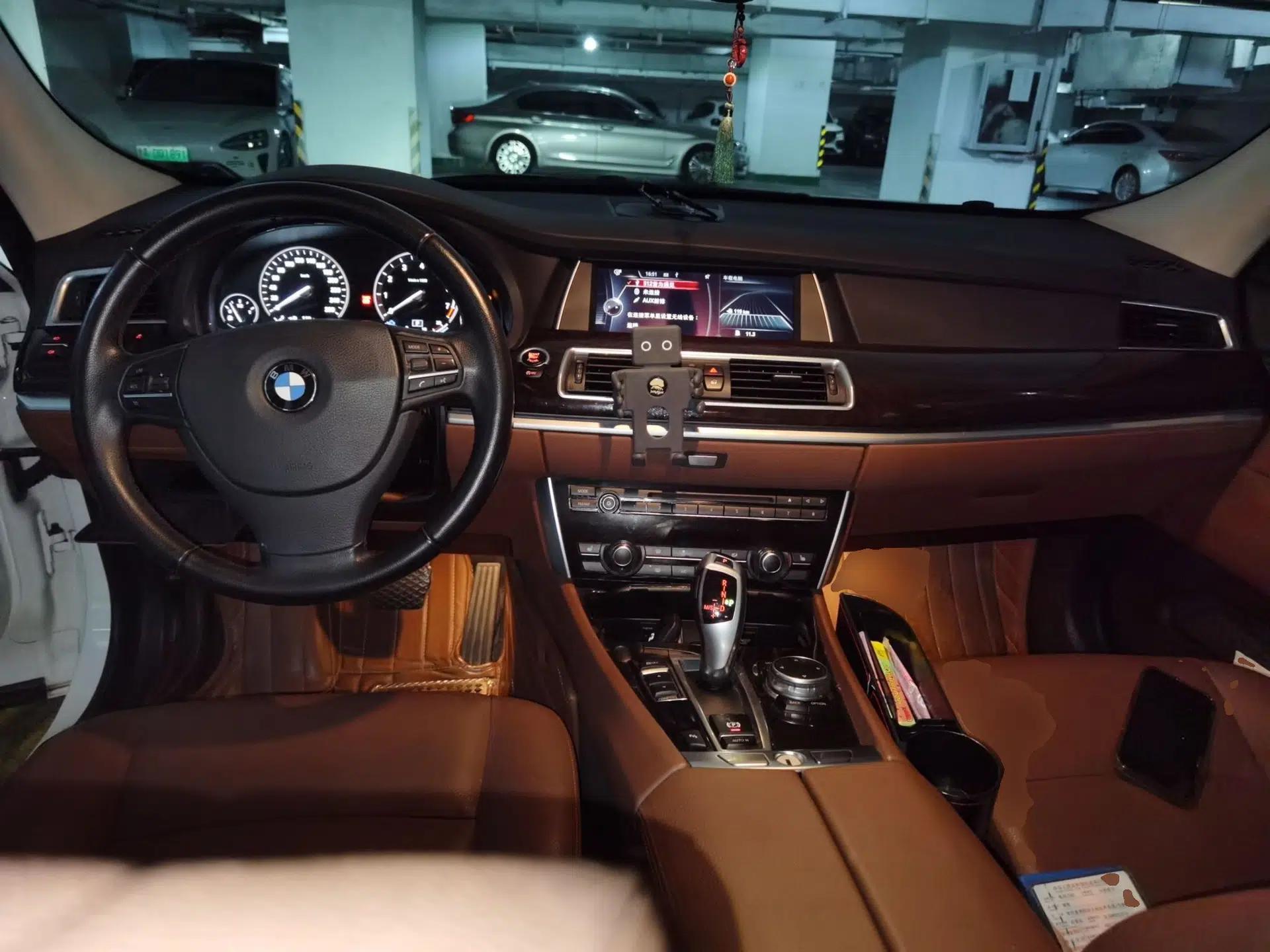 BMW 5 Series GT 2015 528i Leading Model — миниатюра 9
