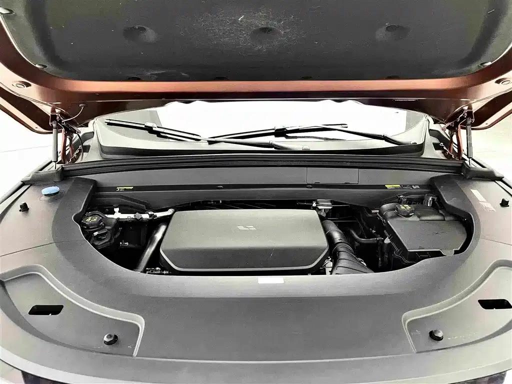 Li Auto L7 2023 Max — миниатюра 16
