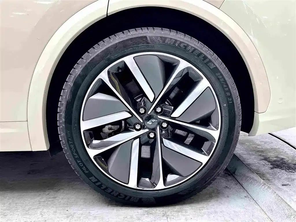 Li Auto L7 2023 Max — миниатюра 6