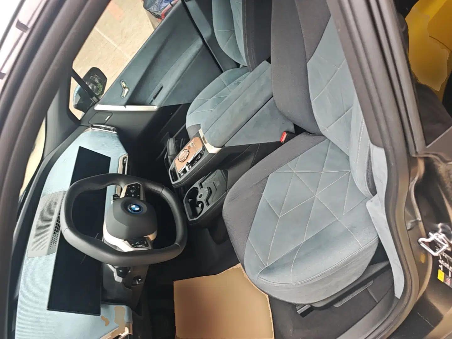BMW iX 2023 xDrive40 — миниатюра 17