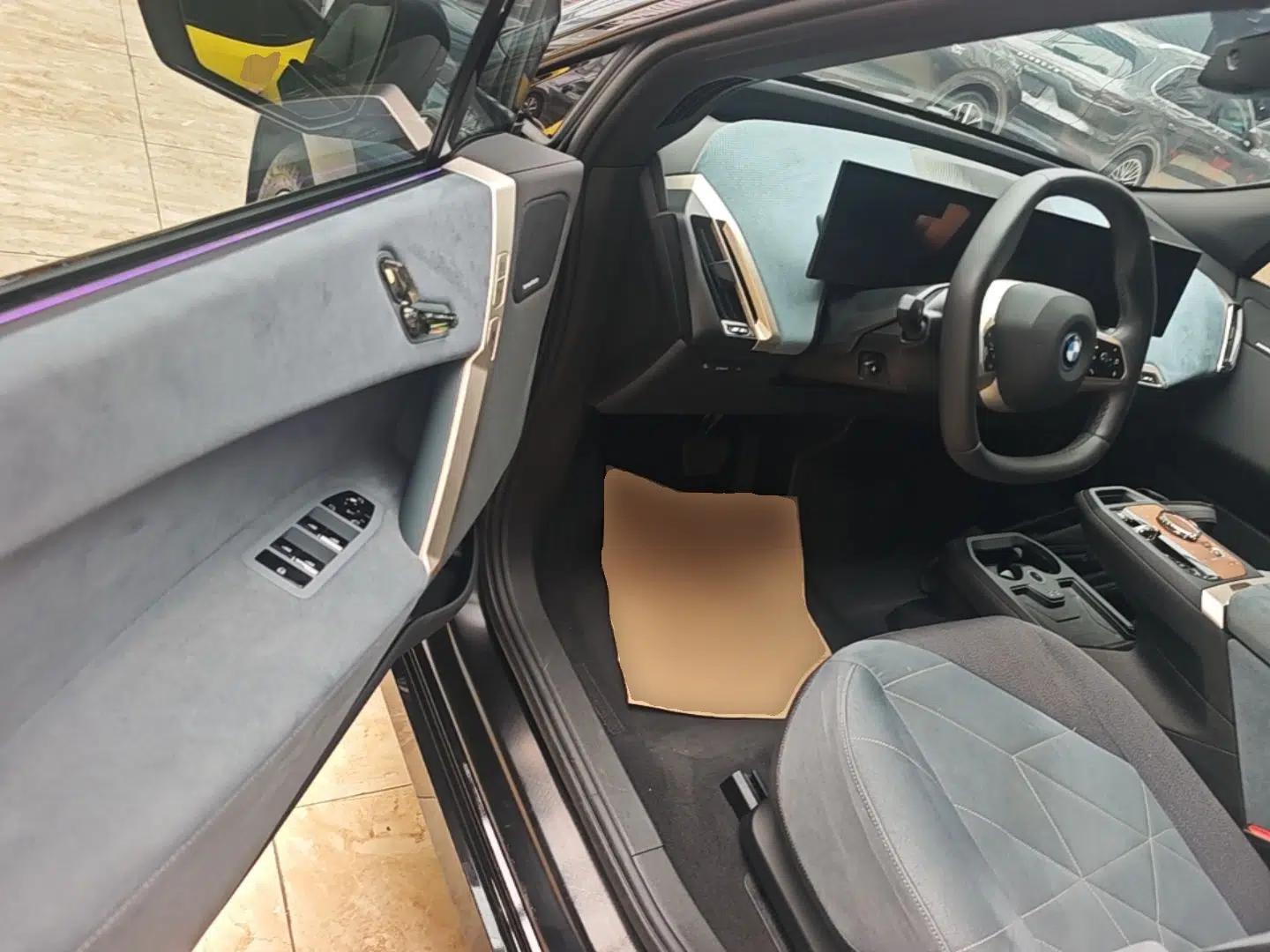 BMW iX 2023 xDrive40 — миниатюра 18