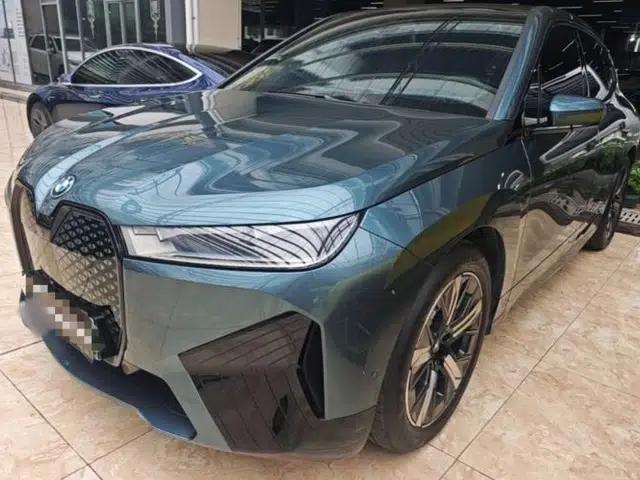 BMW iX 2023 xDrive40
