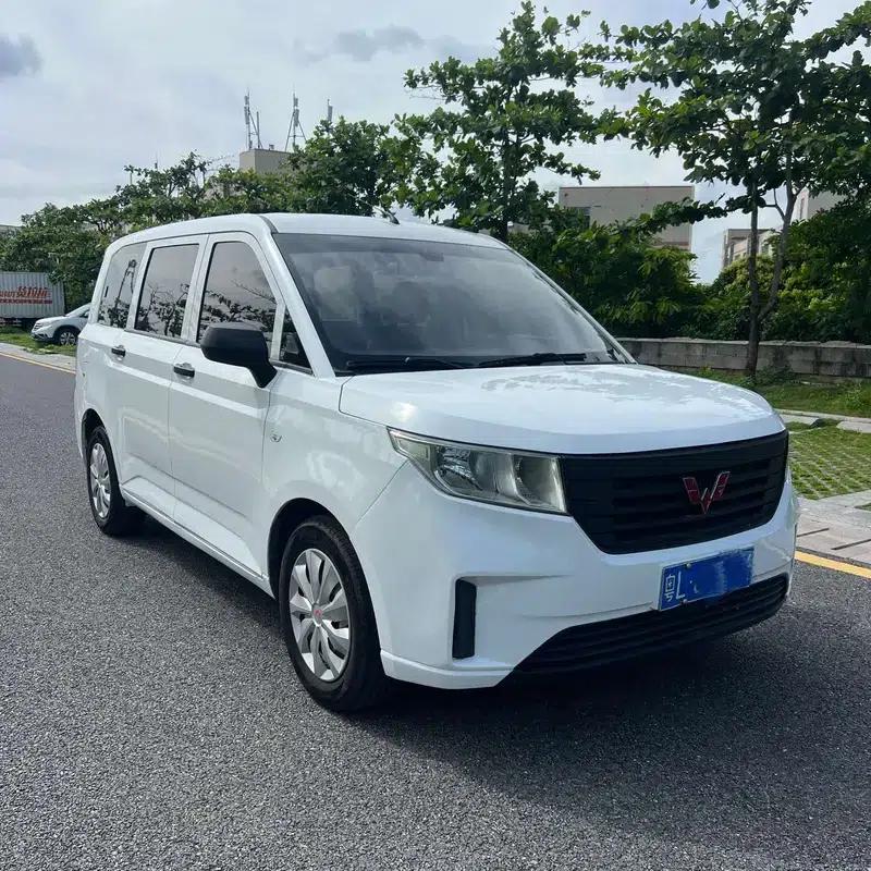 Wuling Hongguang PLUS 2019 1.5T Manual Standard 7-Seater — миниатюра 3