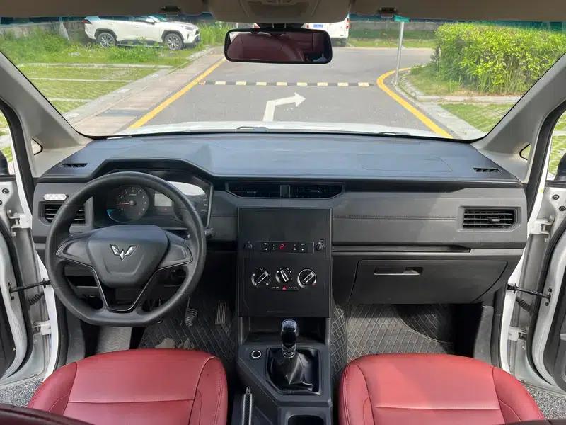 Wuling Hongguang PLUS 2019 1.5T Manual Standard 7-Seater — миниатюра 10