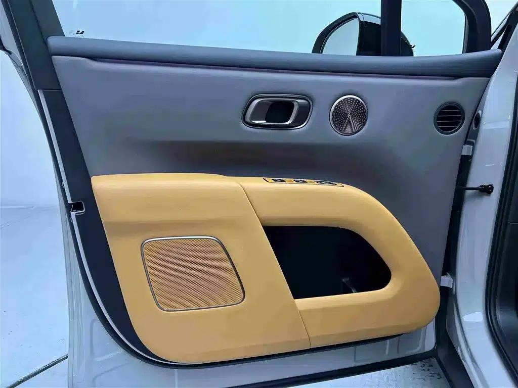 Li Auto i8 2025 Standard Edition — миниатюра 11