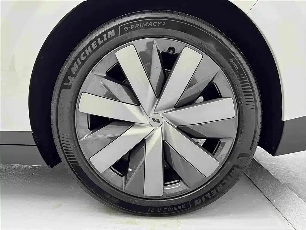 Li Auto i8 2025 Standard Edition — миниатюра 8