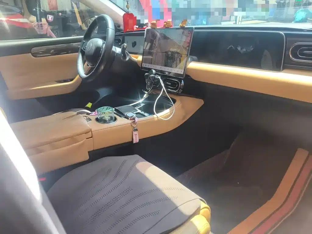 Leapmotor C11 2024 Range Extended 300 Premium Edition — миниатюра 20