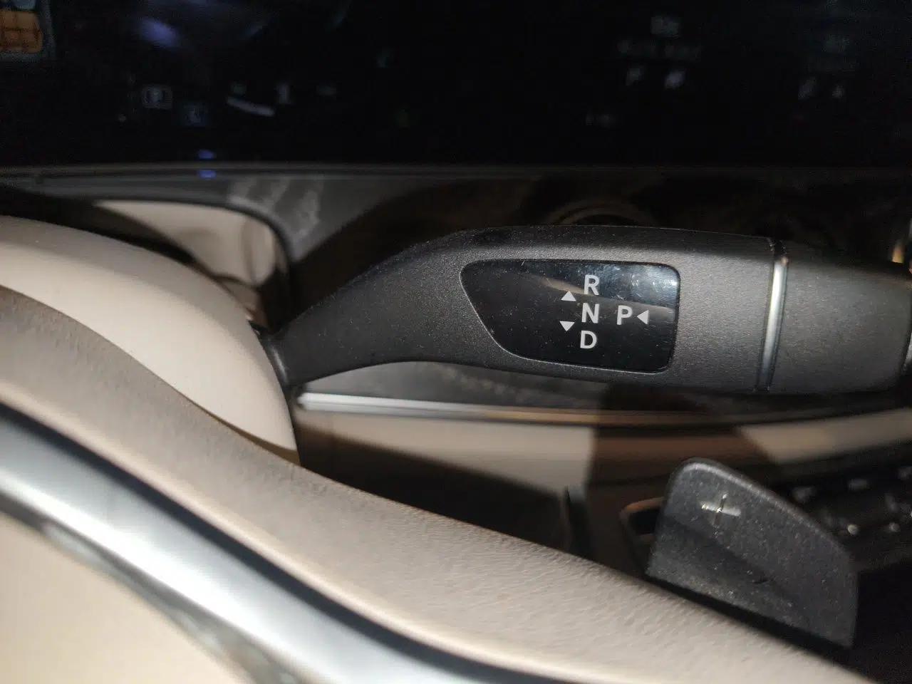 Mercedes-Benz CLS 2021 CLS 300 Luxury Model — миниатюра 14