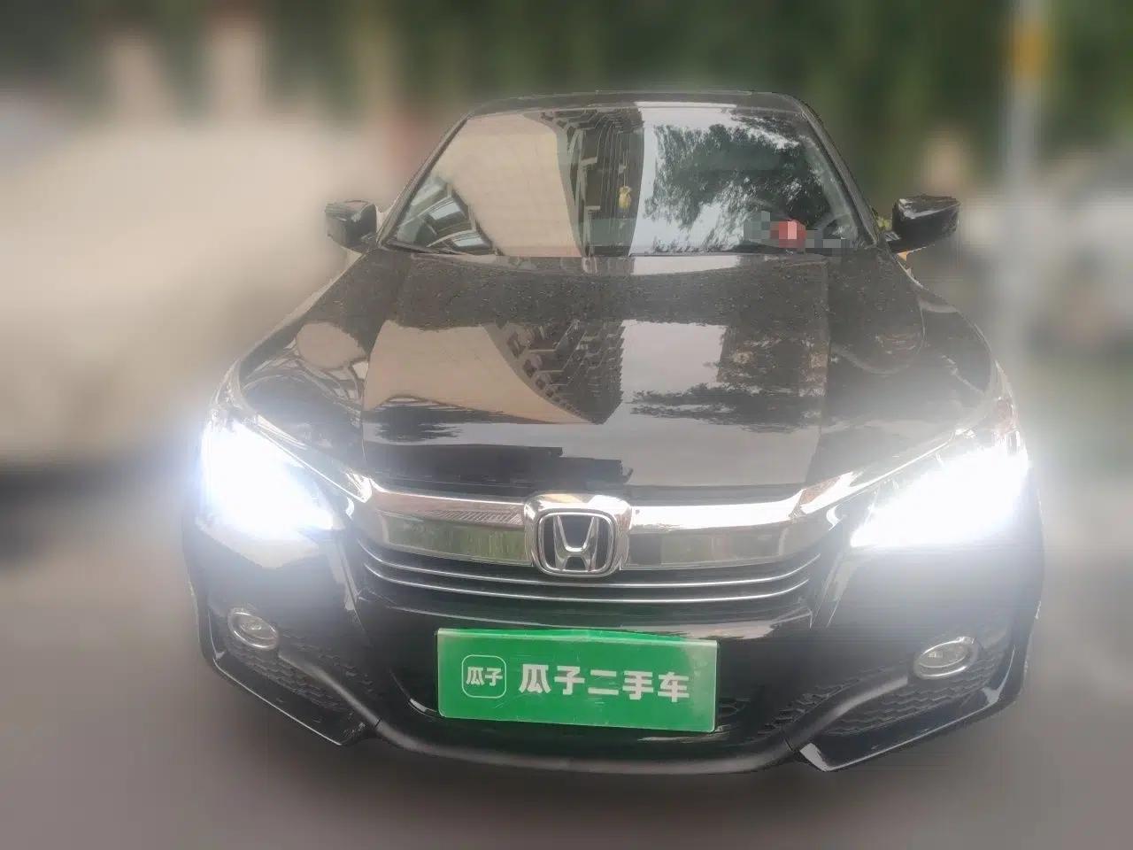 Honda Accord 2016 2.0L Comfort Edition — миниатюра 2