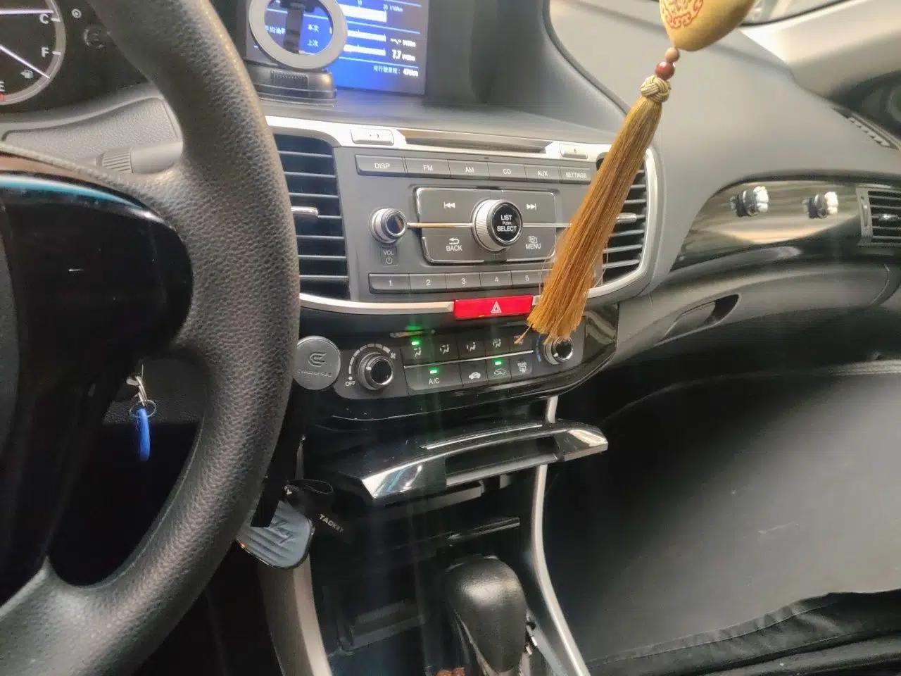 Honda Accord 2016 2.0L Comfort Edition — миниатюра 17