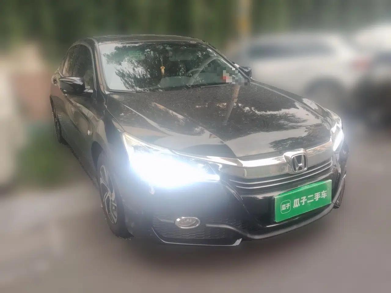 Honda Accord 2016 2.0L Comfort Edition — миниатюра 3