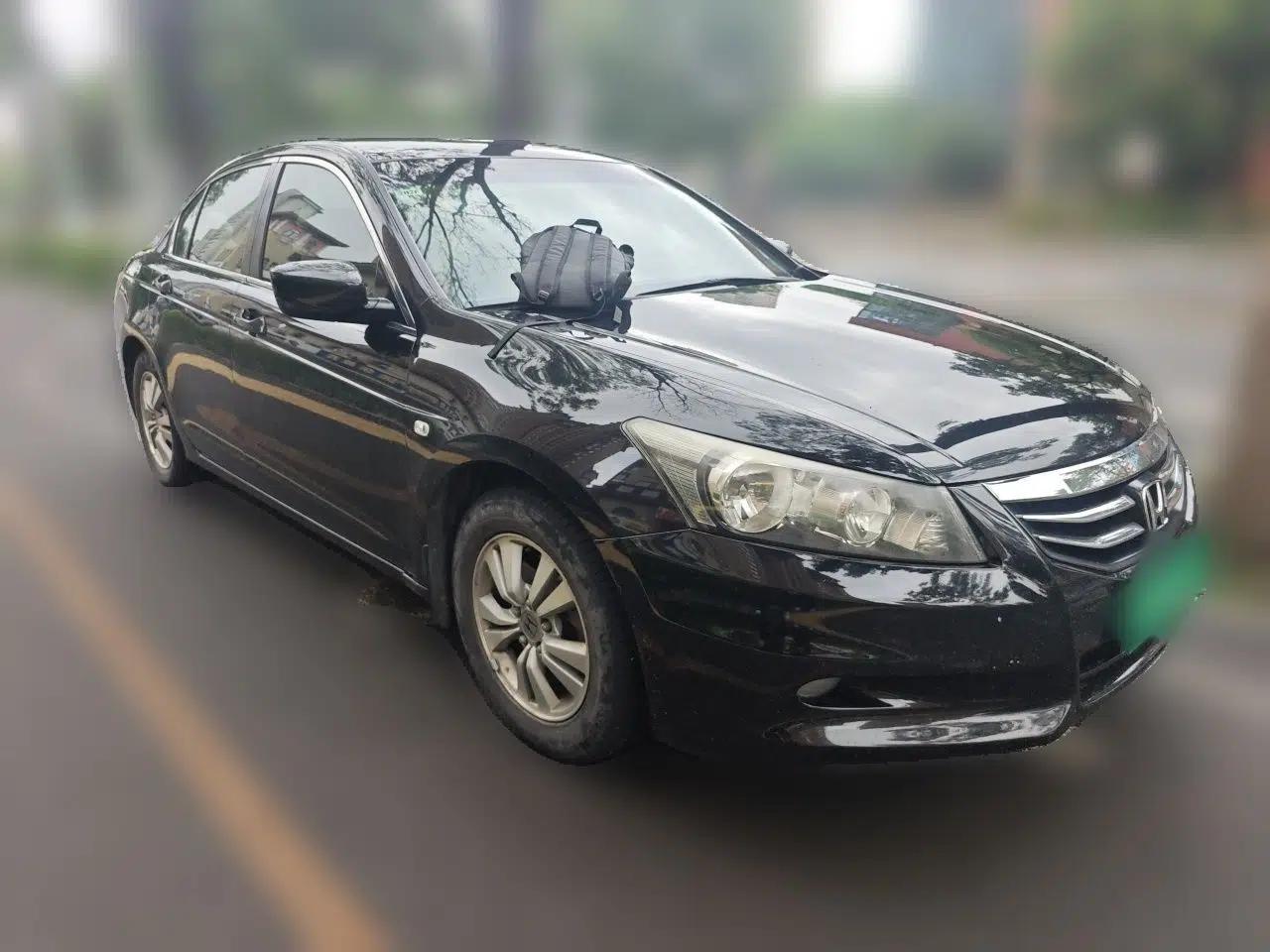 Honda Accord 2011 2.0L MT — миниатюра 3